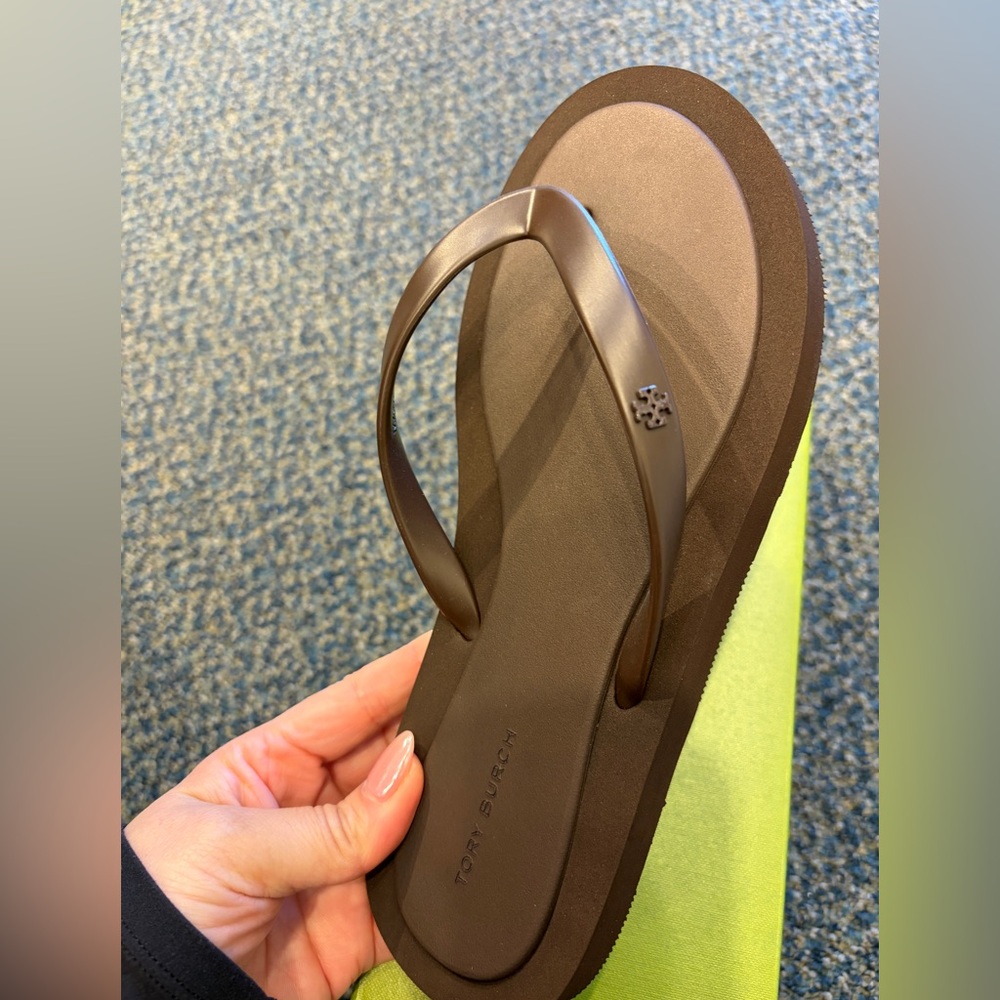 Tory Burch Kira Padded Flip Flop Dark Cocoa Brown